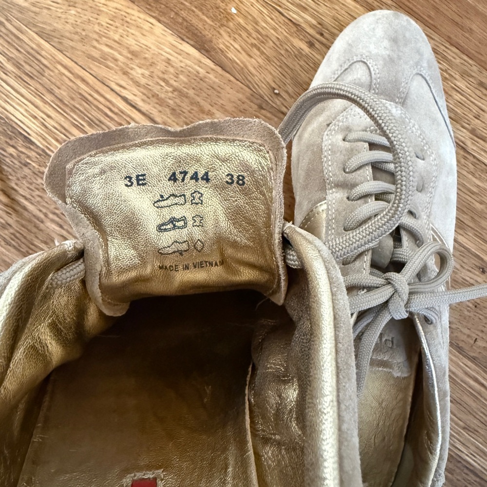 Prada 3E 4744 Beige Suede Low-Top Trainers Vintage Late 90s/Early 2000s - Picture 7 of 7